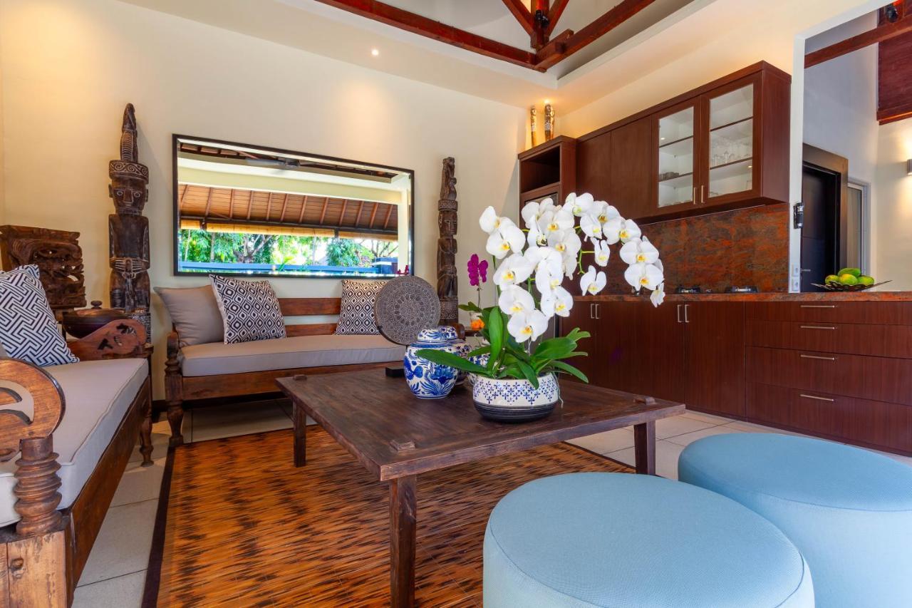 Asrina Villa'S Seminyak エクステリア 写真