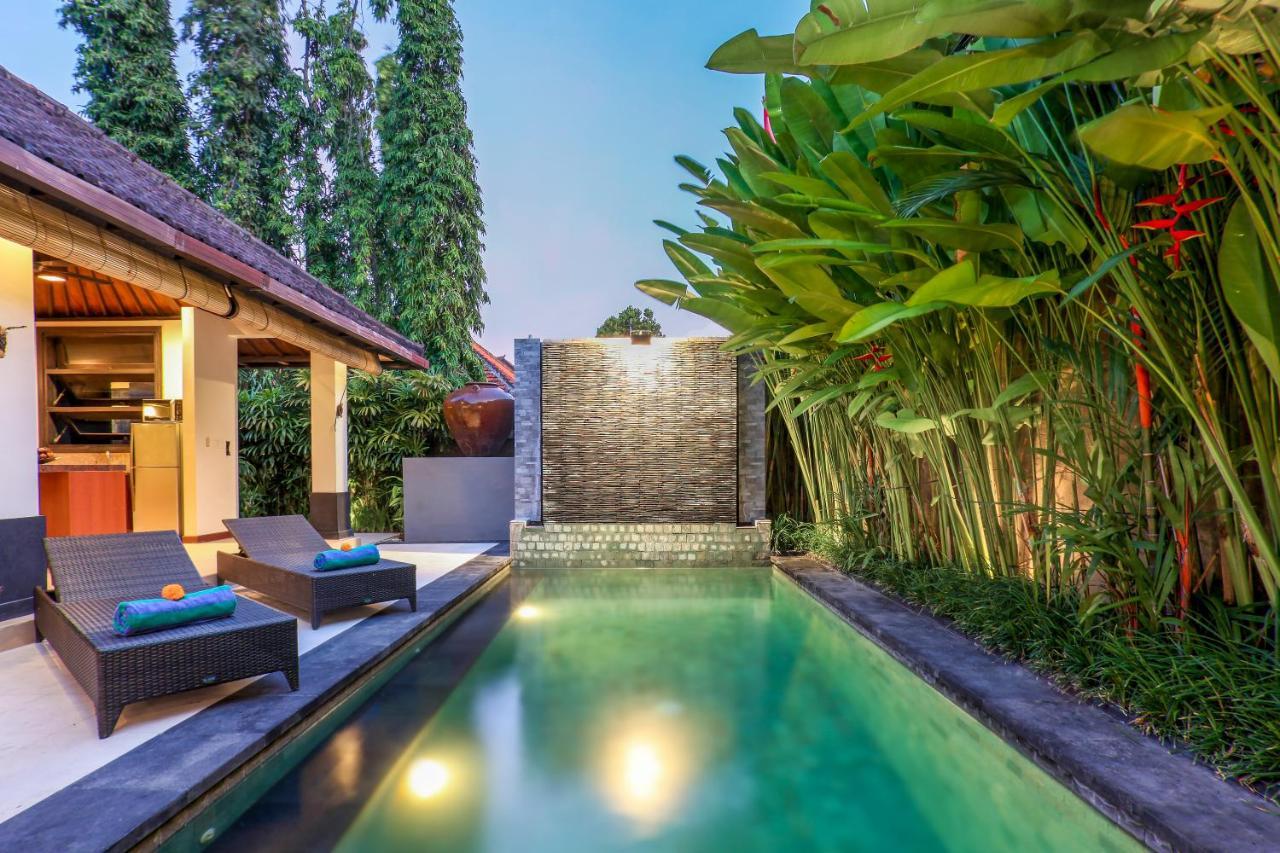 Asrina Villa'S Seminyak エクステリア 写真