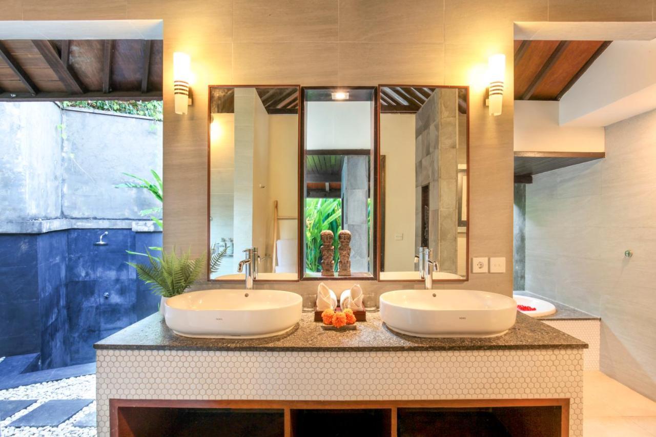 Asrina Villa'S Seminyak エクステリア 写真