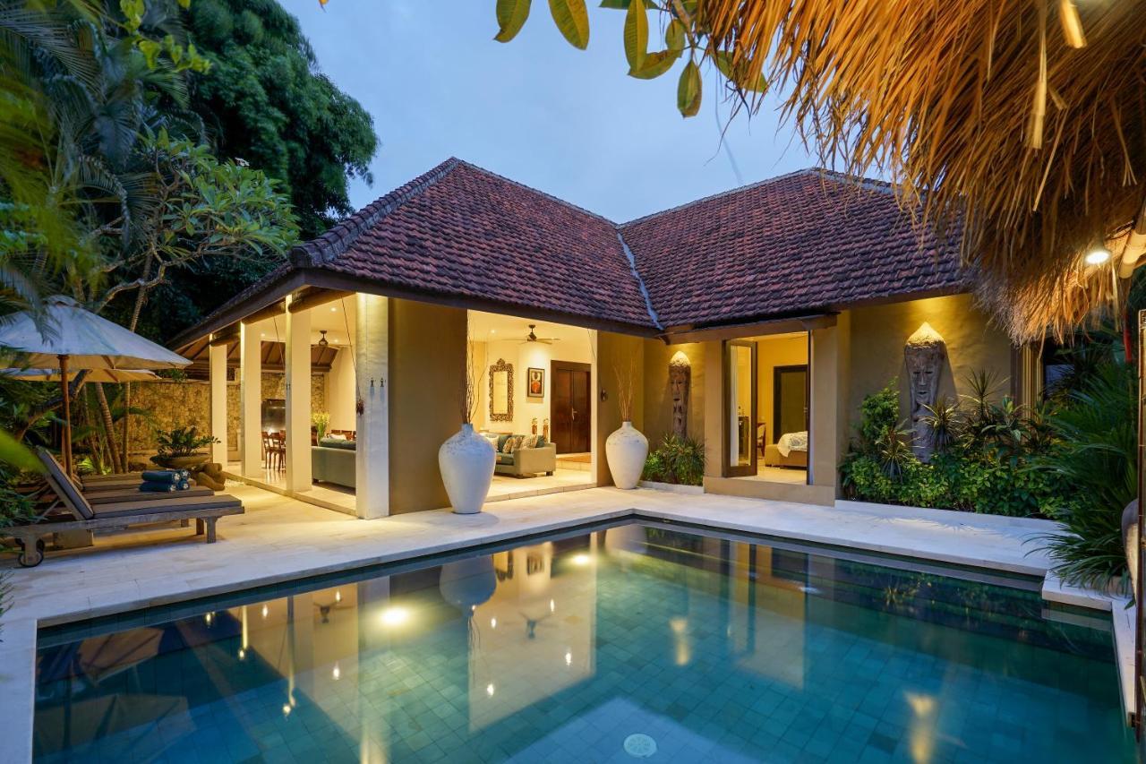 Asrina Villa'S Seminyak エクステリア 写真